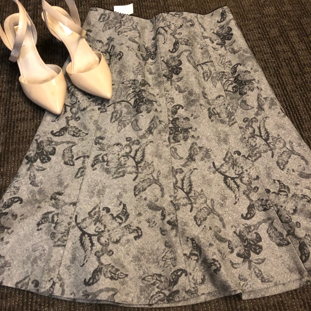 NEW with tags Ann Taylor floral fall winter skirt
